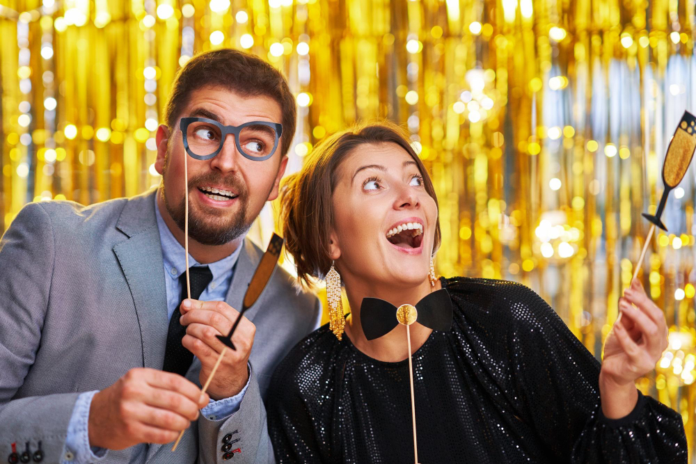 couple-gold-with-photo-booth-accessories-party